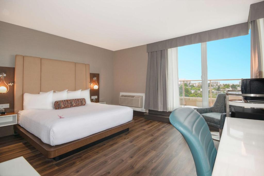 Coast Victoria Hotel & Marina by APA - Resim 44