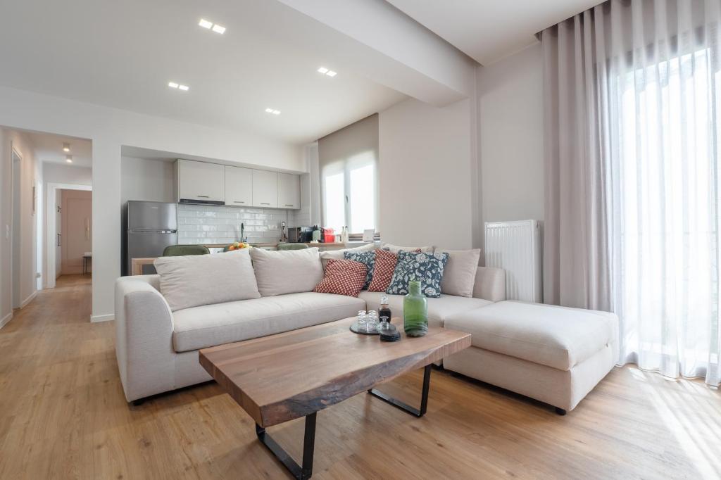 Kuchyňa alebo kuchynka v ubytovaní Live Life Plaka Apartment