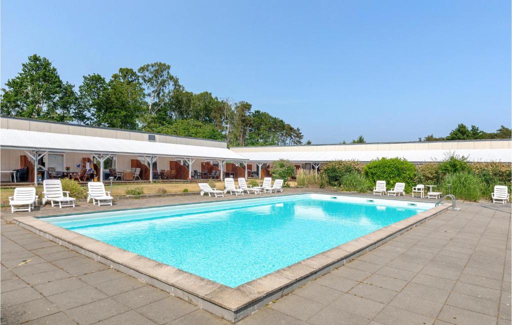 Bazén v ubytování Stunning Apartment In Nexø With Sauna nebo v jeho okolí