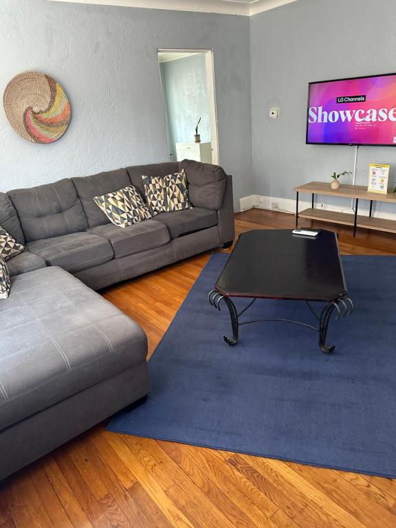 Cozy Bridgeport Apartment: 2 Mi to Downtown! - hotel rooms