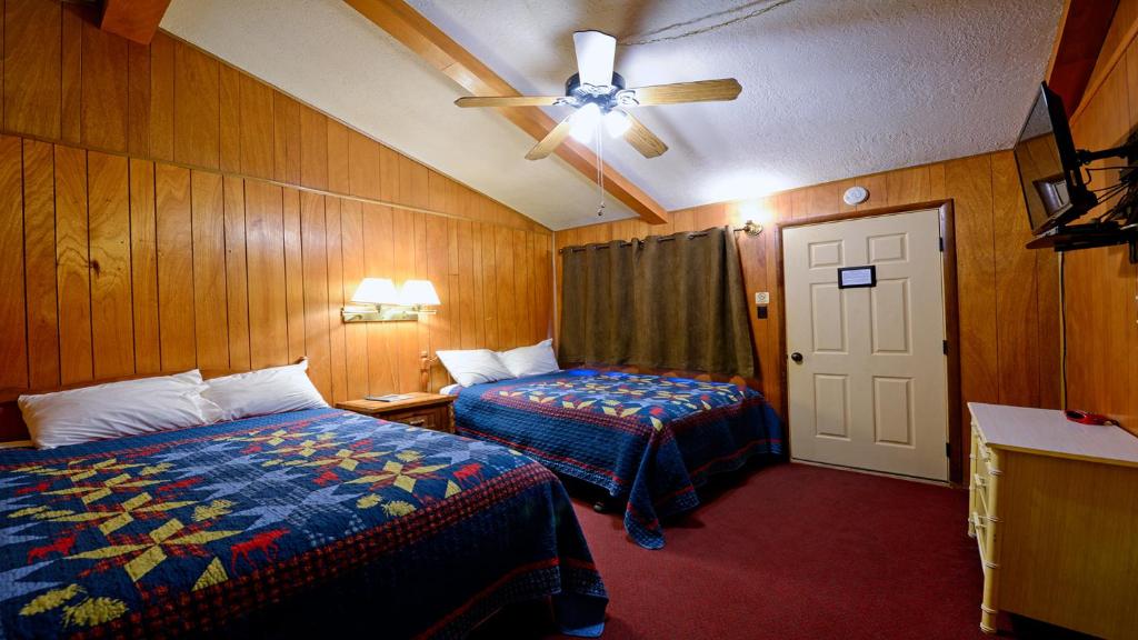 En eller flere senge i et værelse på Arrowhead 03