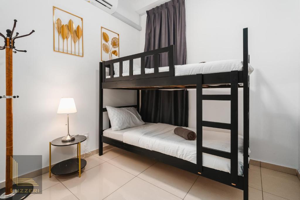 Legasi Kampung Baru Guesthouse - Appartement Supérieur Avec Balcon