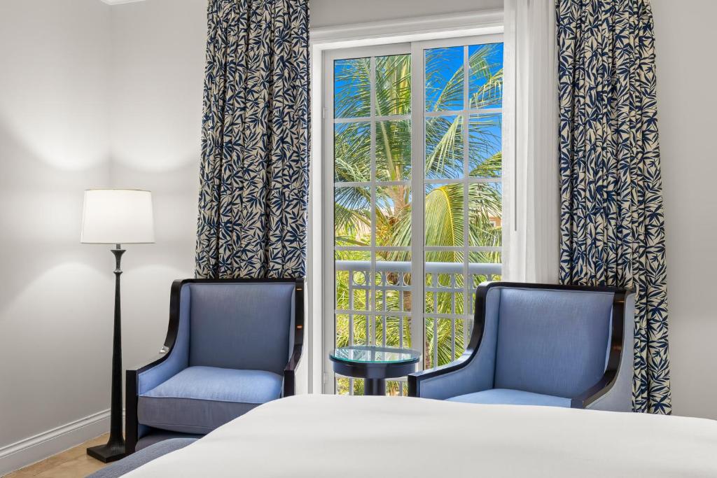 Ein Bett oder Betten in einem Zimmer der Unterkunft Beachside Resort &amp; Residences