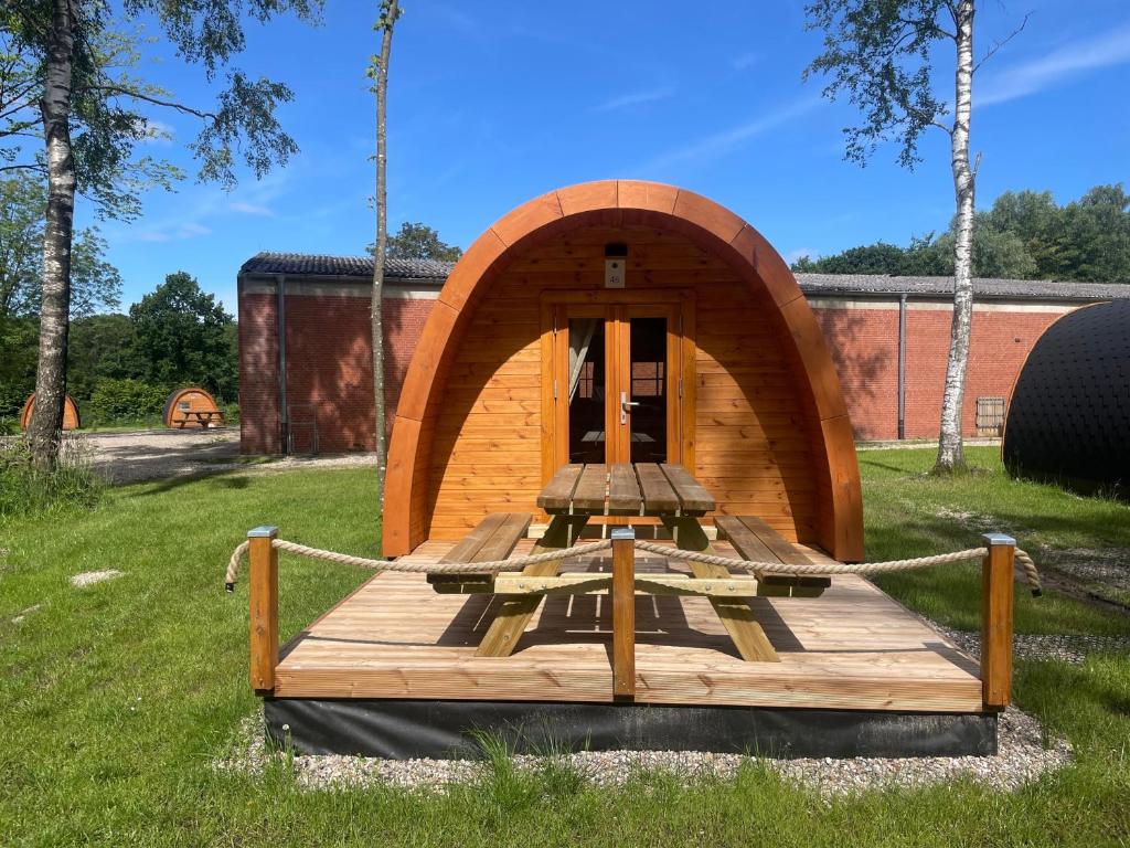 Κήπος έξω από το 46 Camping Pod