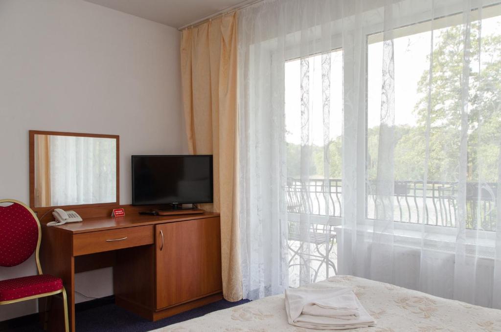Hotel Nidzki - Habitación Doble Con Vista Al Lago