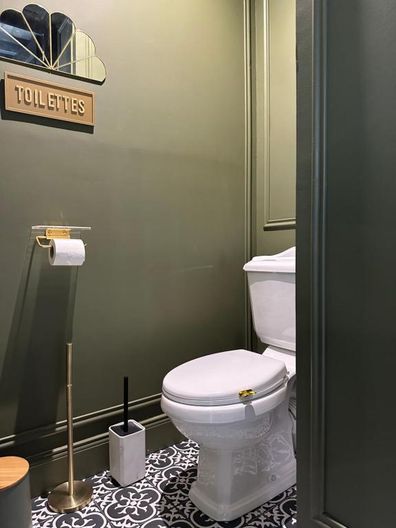 Een badkamer bij La Maison de Romance d’Hauterive