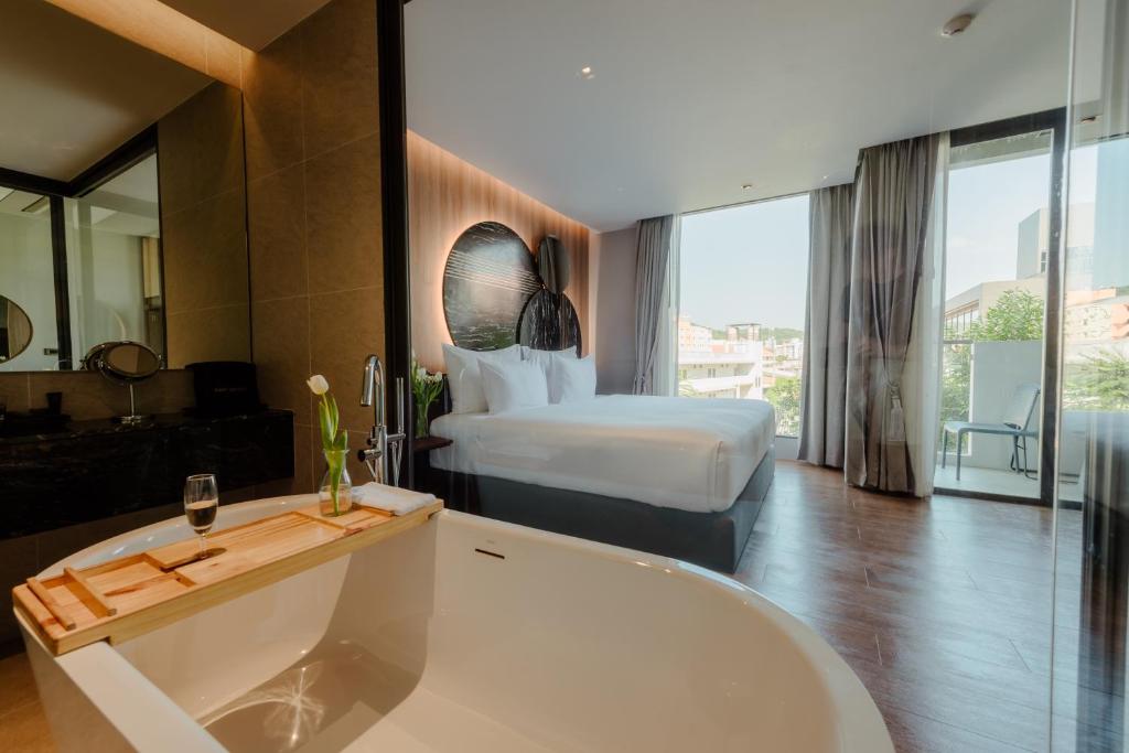 Richmann Resort Hotel Hatyai - Superior King Room