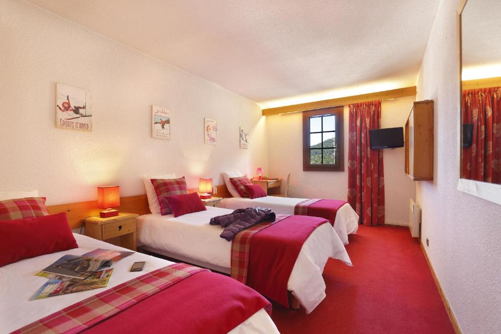 Hôtel du Bourg - Habitación Triple