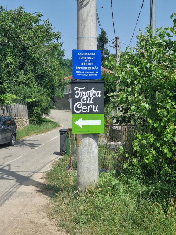 Certifikát, hodnocení, plakát nebo jiný dokument vystavený v ubytování Conacul Fruntea cu ceru