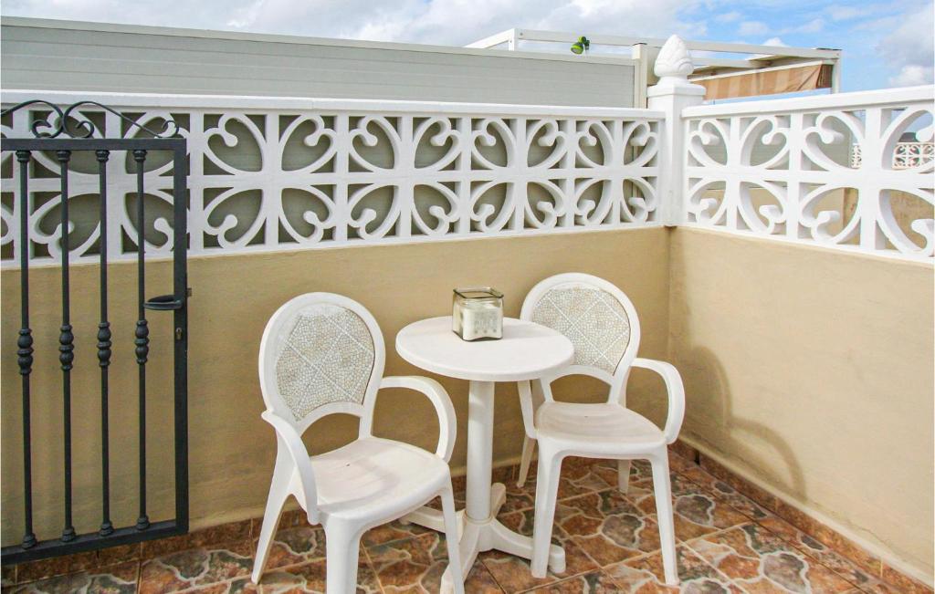 Balkón nebo terasa v ubytování Stunning Apartment In Torrevieja