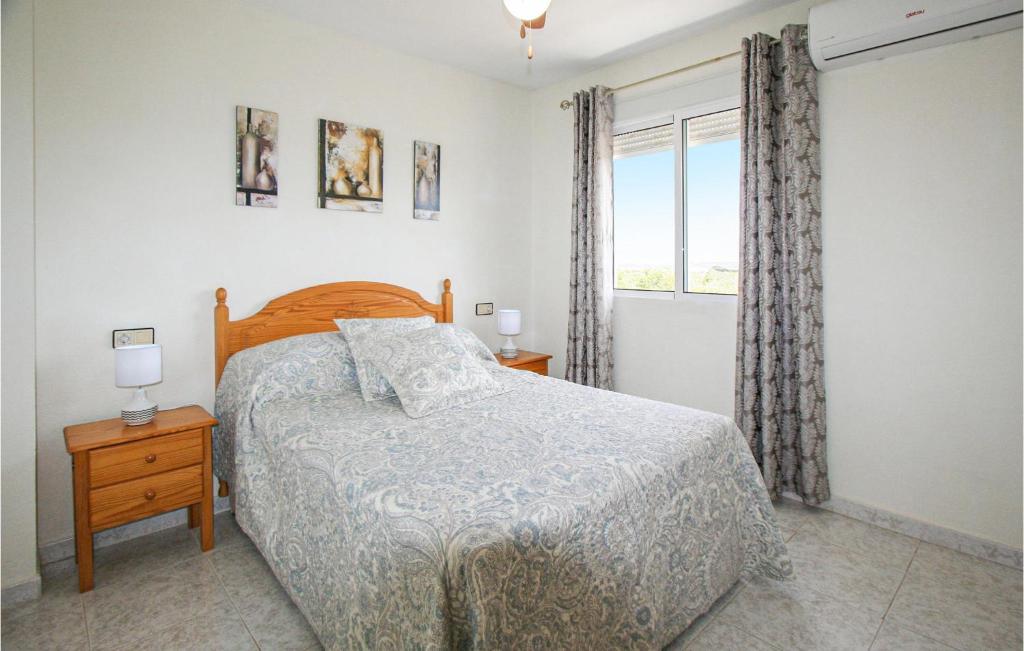 Postel nebo postele na pokoji v ubytování Stunning Apartment In Torrevieja