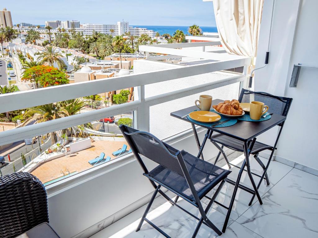 Μπαλκόνι ή βεράντα στο Happy Day Las Americas Ponderosa