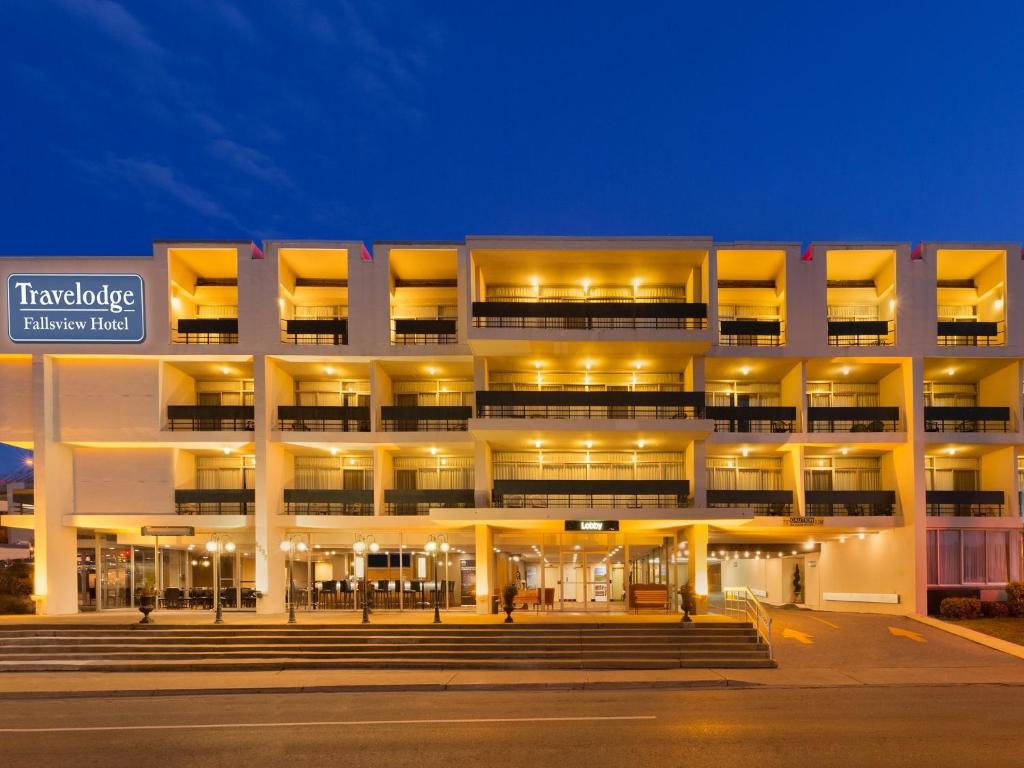 
King Room with One King Bed - River Side - Non-Smoking
