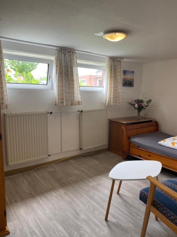 Fotografie z fotogalerie ubytování Van Kim 2 - Souterrain Monteurwohnung v destinaci Emden