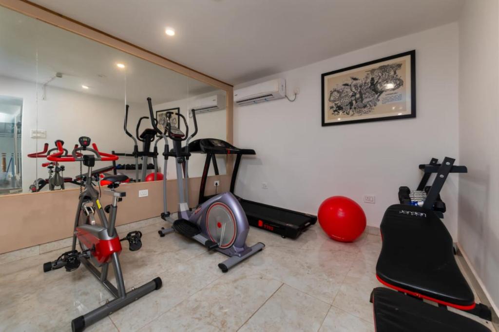 Fitness centrum a/nebo fitness zařízení v ubytování Grand Continent Morjim