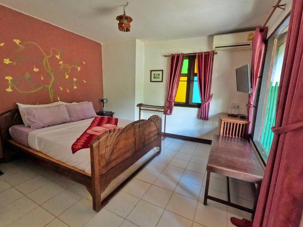 บ้านไม้คนเมือง Baan Mai Kon Muang Pai Resort - 4