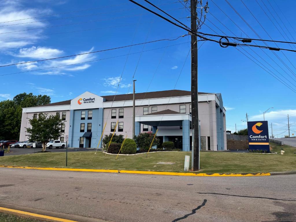 Comfort Inn and Suites LaGrange