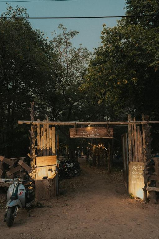 Fotografie z fotogalerie ubytování Cabin Home อยู่ป่า wild and free v destinaci Ko Larn