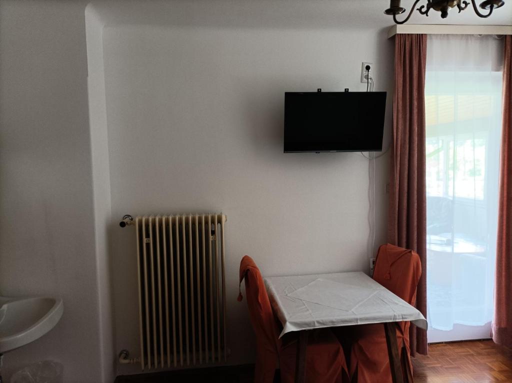 TV a/nebo společenská místnost v ubytování Privatzimmer Deutz