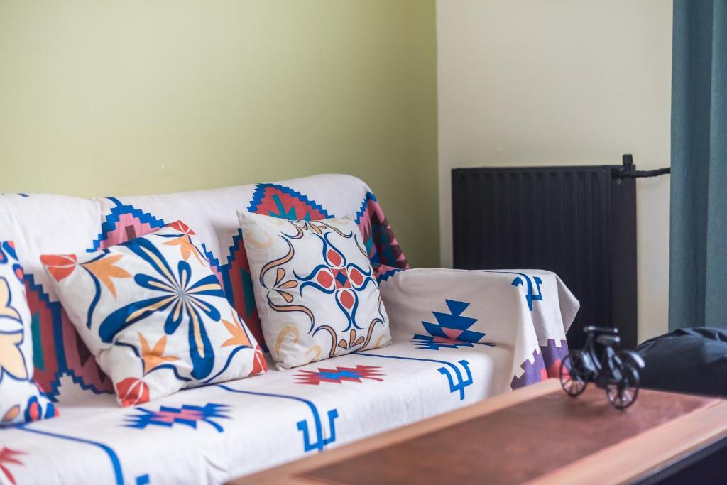 Posedenie v ubytovaní Athens Country House - Heated Jacuzzi - free bikes