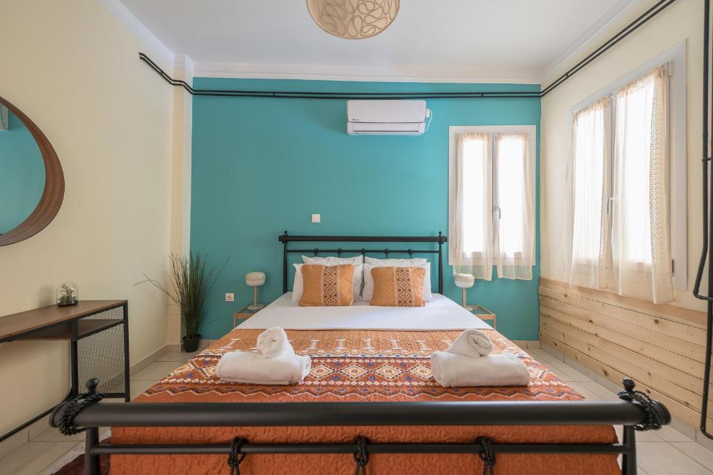 Posteľ alebo postele v izbe v ubytovaní Athens Country House - Heated Jacuzzi - free bikes