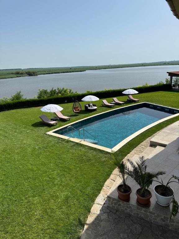 Bazén v ubytování Casa Miralago Boutique ADULTS ONLY 12 Plus nebo v jeho okolí
