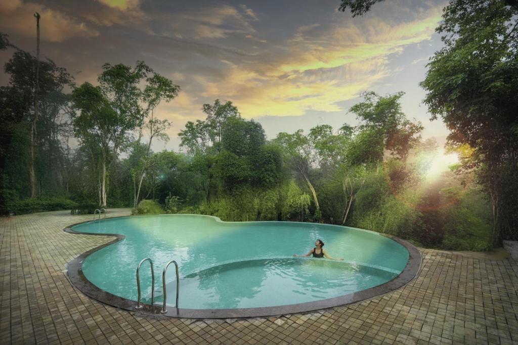 Bazén v ubytování Crystal Kuruva Nature Resort & Spa nebo v jeho okolí
