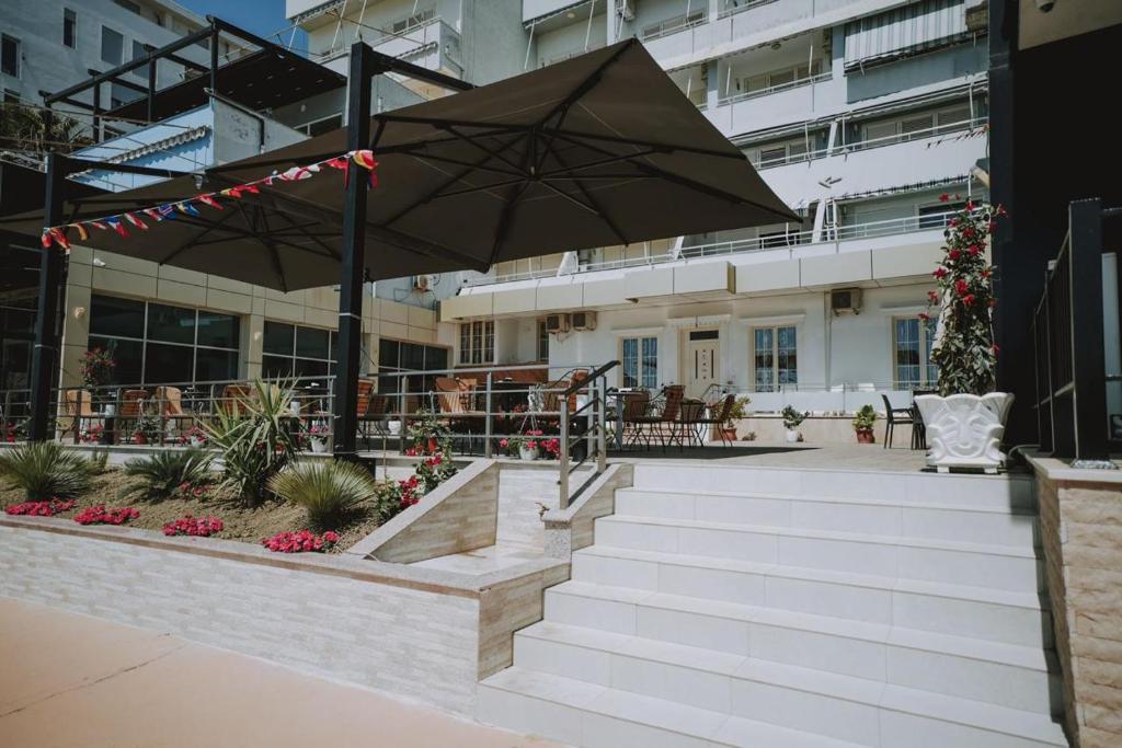 Budova, kde se hotel nachází