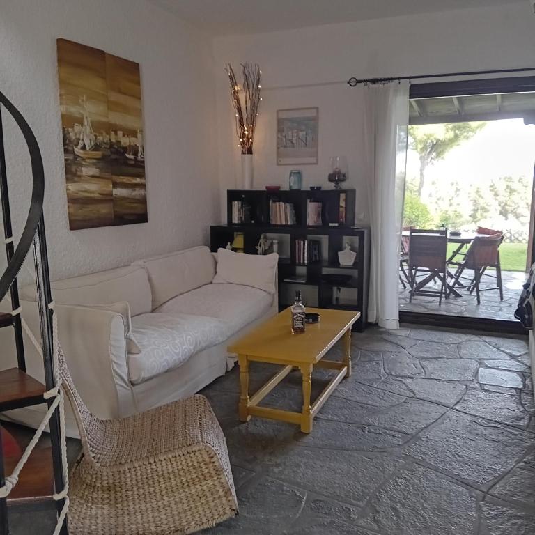 Χώρος καθιστικού στο Rebekka's Guest House Elani