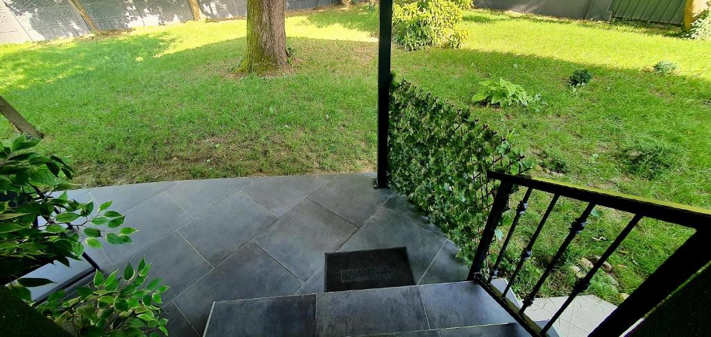 Blue Diamond **** - 14