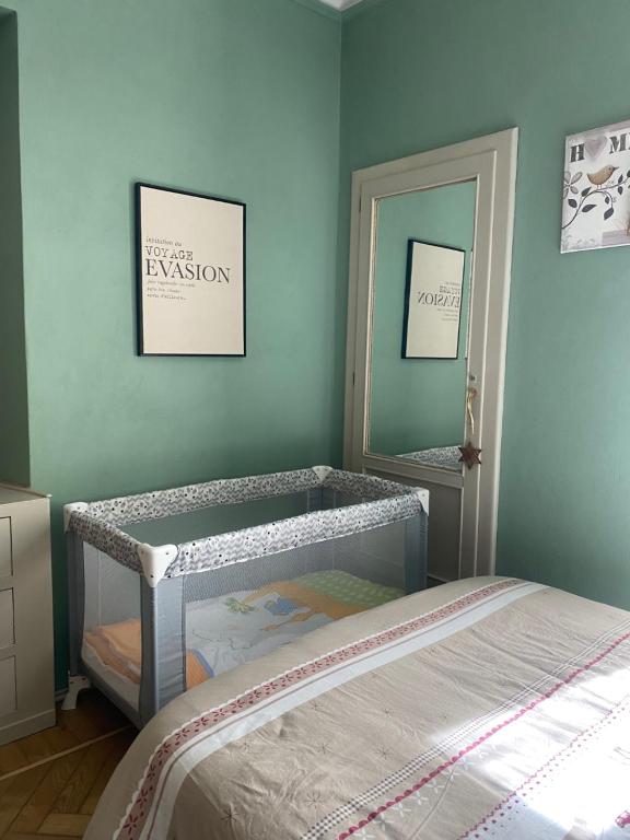 Postel nebo postele na pokoji v ubytování Bilocale a due passi dal centro