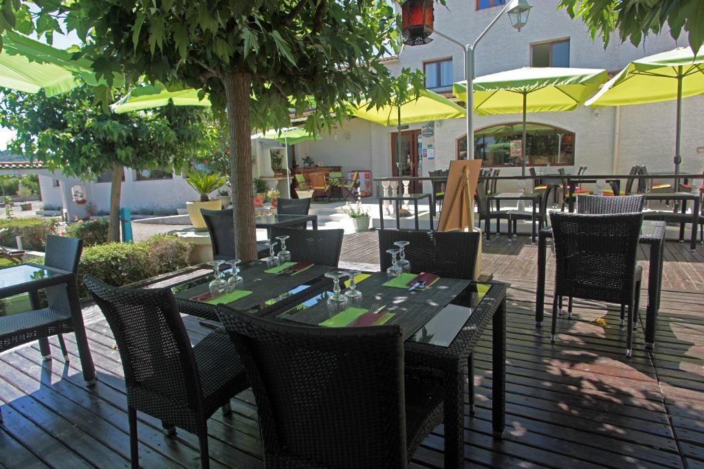 Restaurace v ubytování Logis Hôtel LE PRESSOIR