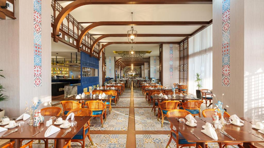 Restaurace v ubytování Rixos Premium Qetaifan Island North