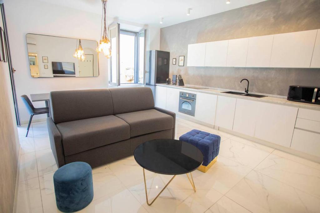 Porta Venezia - Design Suite con Balcone - 55mq