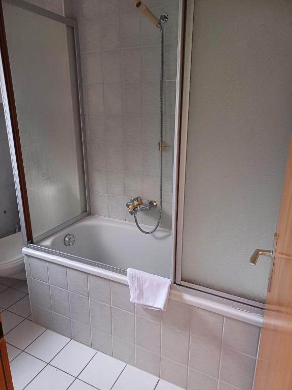 Vannituba majutusasutuses Hôtel Garni Les Bouquetins