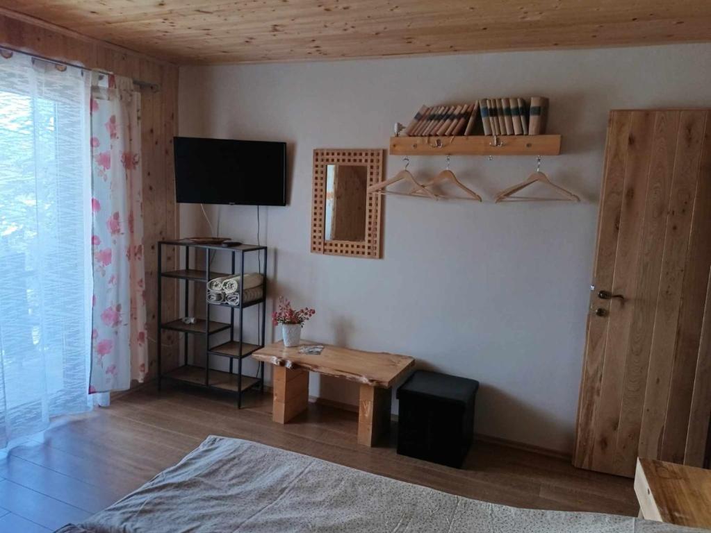 TV a/nebo společenská místnost v ubytování Nyírfás Camping