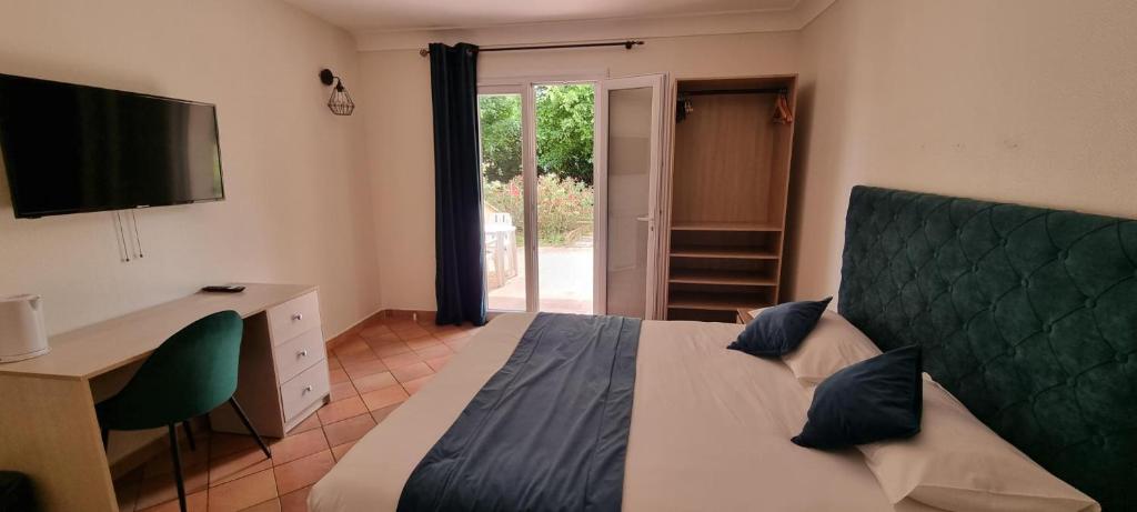 Posteľ alebo postele v izbe v ubytovaní Le Gîte du Festival Sud Aqua - Avignon TGV