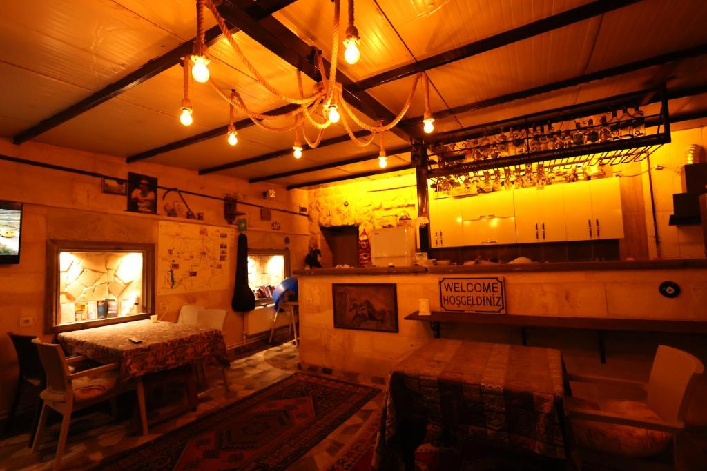 A television and/or entertainment centre at Lucky Luke Stone House