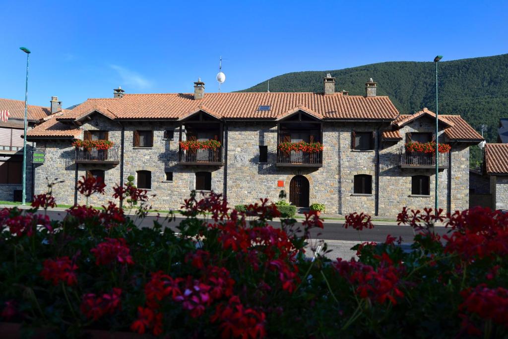 Το κτήριο όπου στεγάζεται  το διαμέρισμα