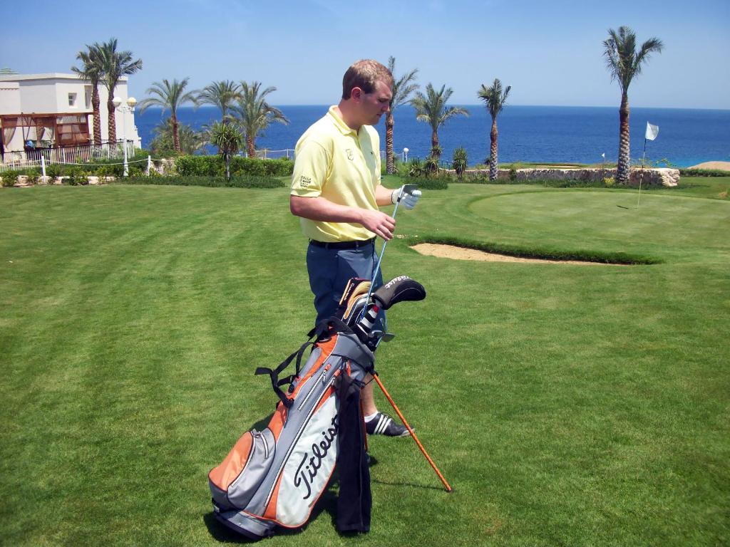 Golf v rezortu nebo okolí