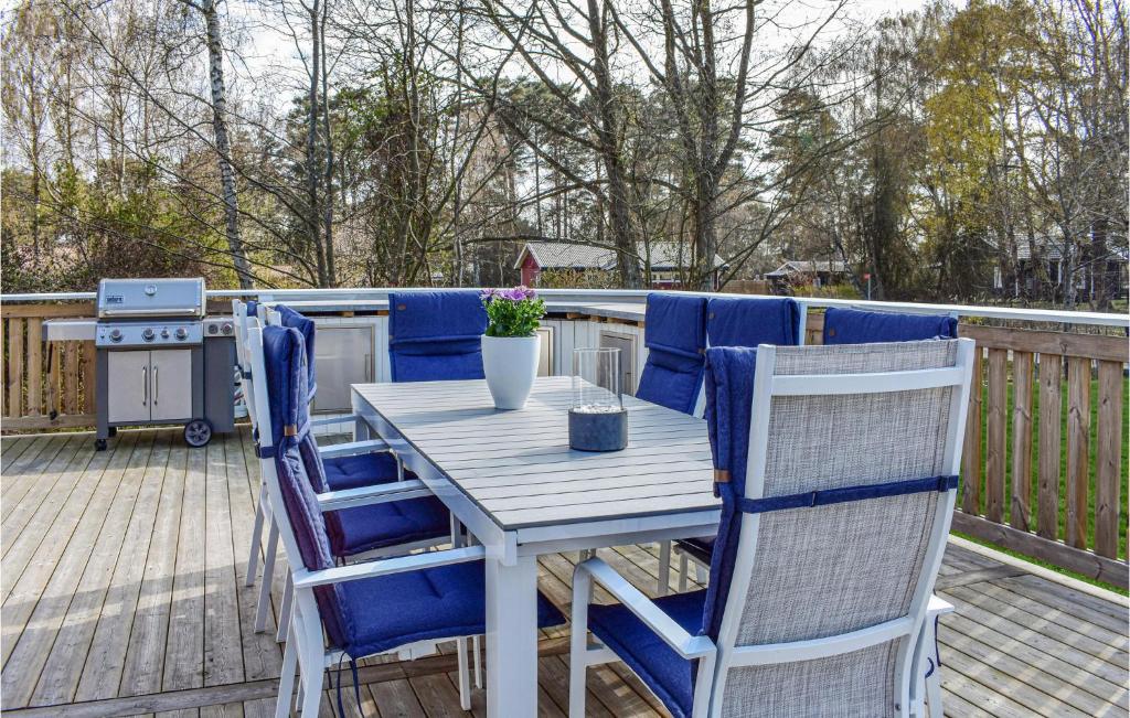 Balkón nebo terasa v ubytování 3 Bedroom Cozy Home In Sölvesborg