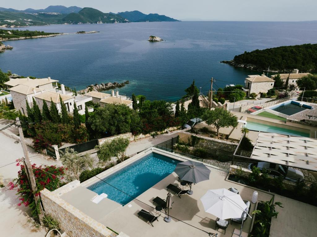 Foto dalla galleria di Christie's Luxury Suites a Sivota