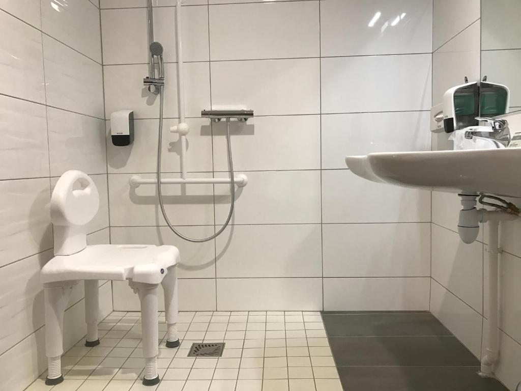 Brit Hotel Brive La Gaillarde - Restaurant La Limousine - Chambre Double - Accès Personnes Handicapées