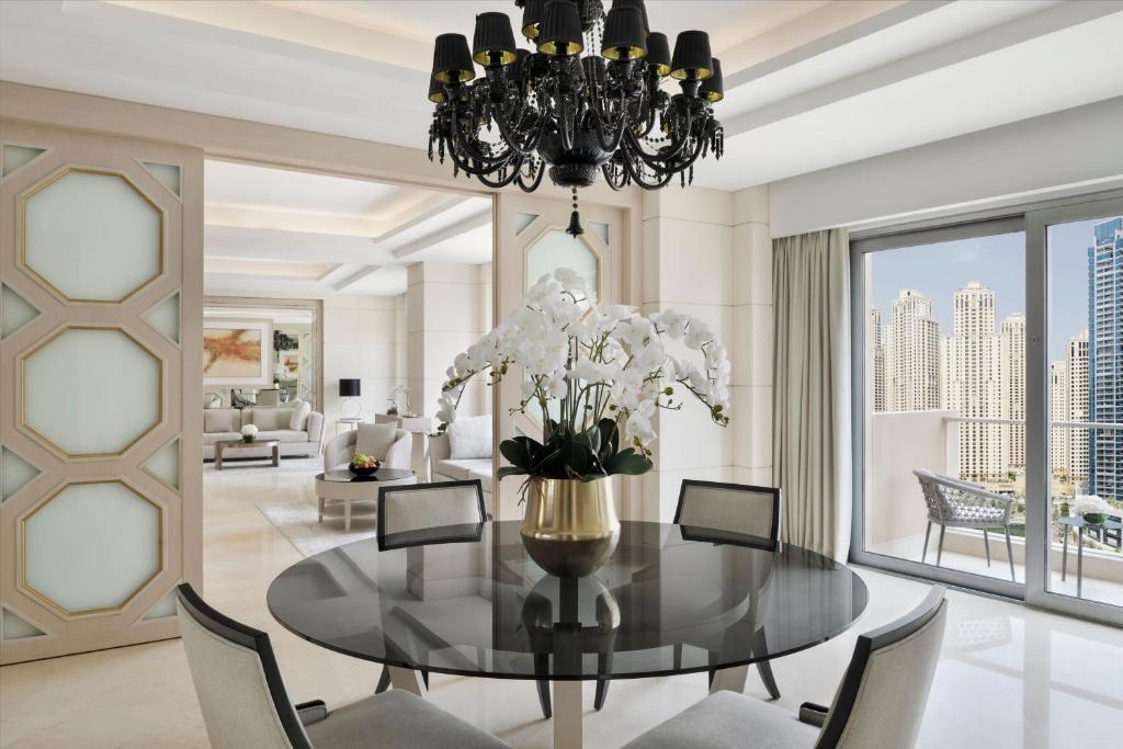 JW Marriott Hotel Marina - Resim 24