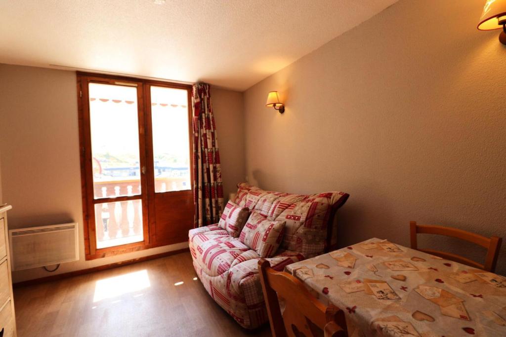 Posteľ alebo postele v izbe v ubytovaní Résidence Rond Point Des Pistes C - Studio·Proche des pistes·Balcon MAE-7514