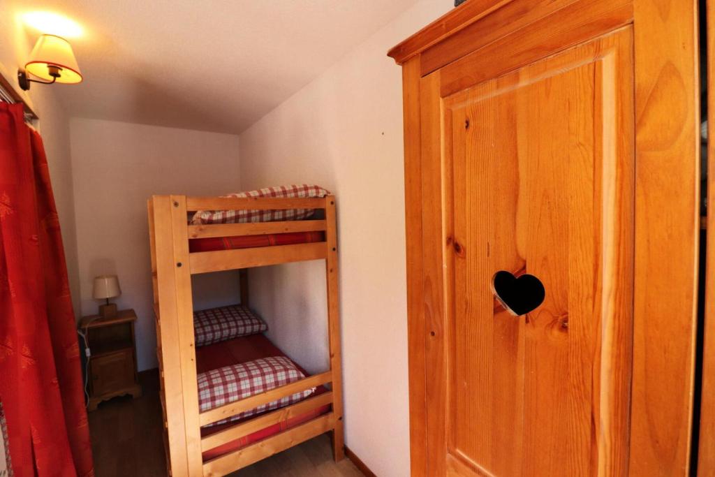 Posteľ alebo postele v izbe v ubytovaní Résidence Rond Point Des Pistes C - Studio·Proche des pistes·Balcon MAE-7514