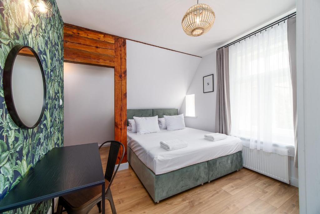 Złota 8 Apartments - 9