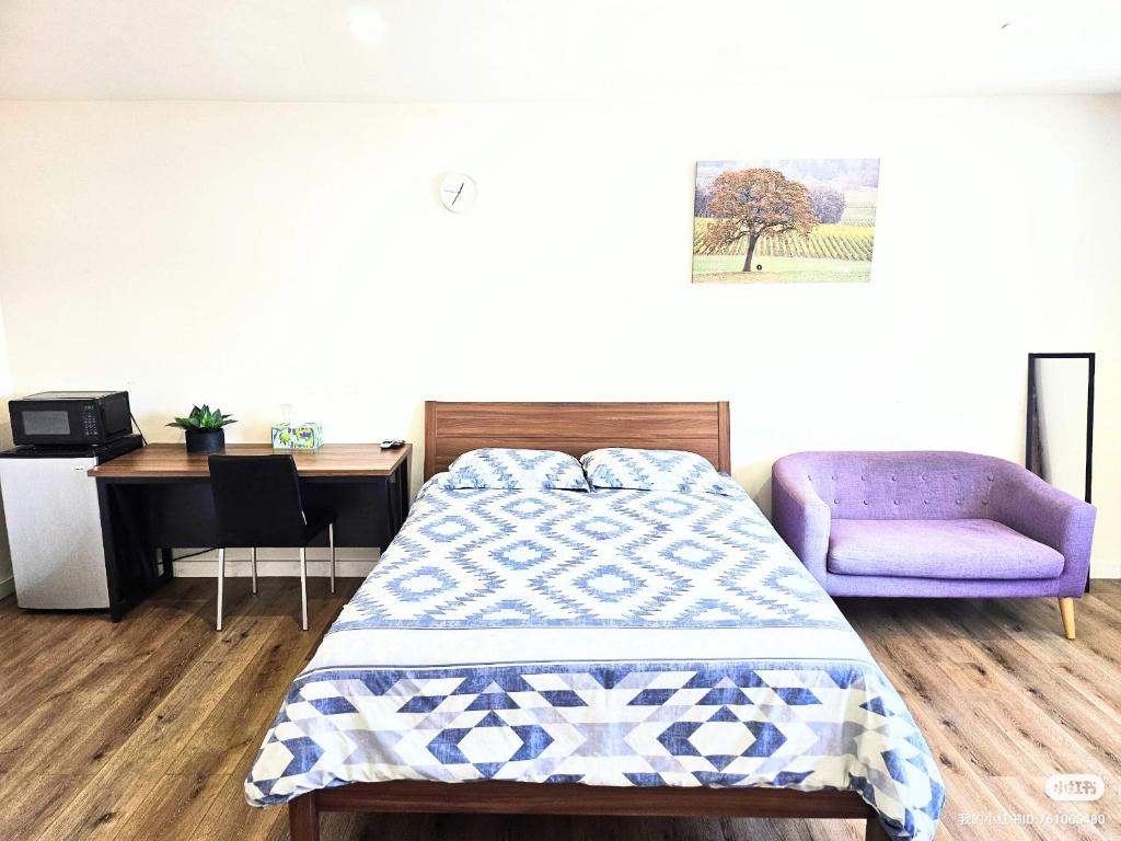 Separate access Guest Suite with In room Bathroom, No Pets, No Smoking