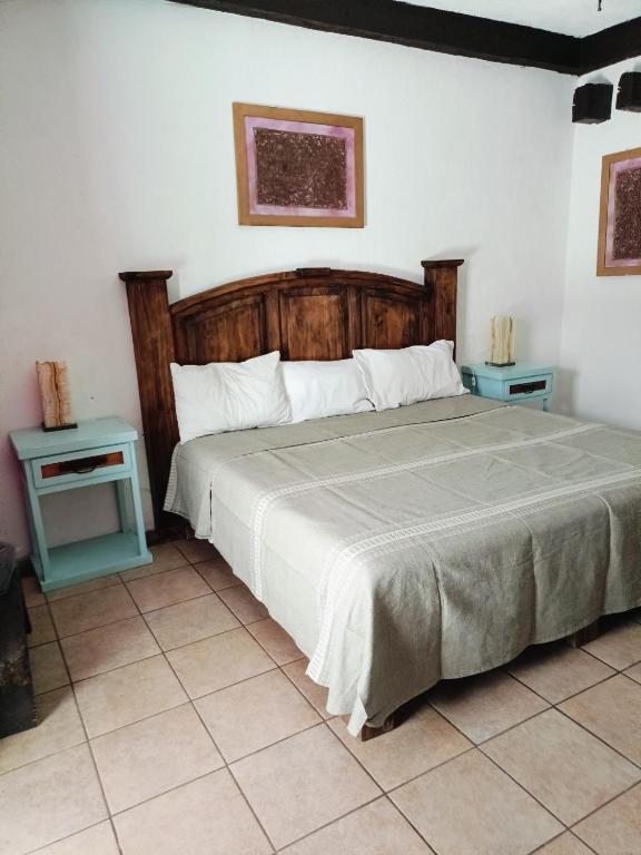 HOTEL BACANTES - Standard King Room