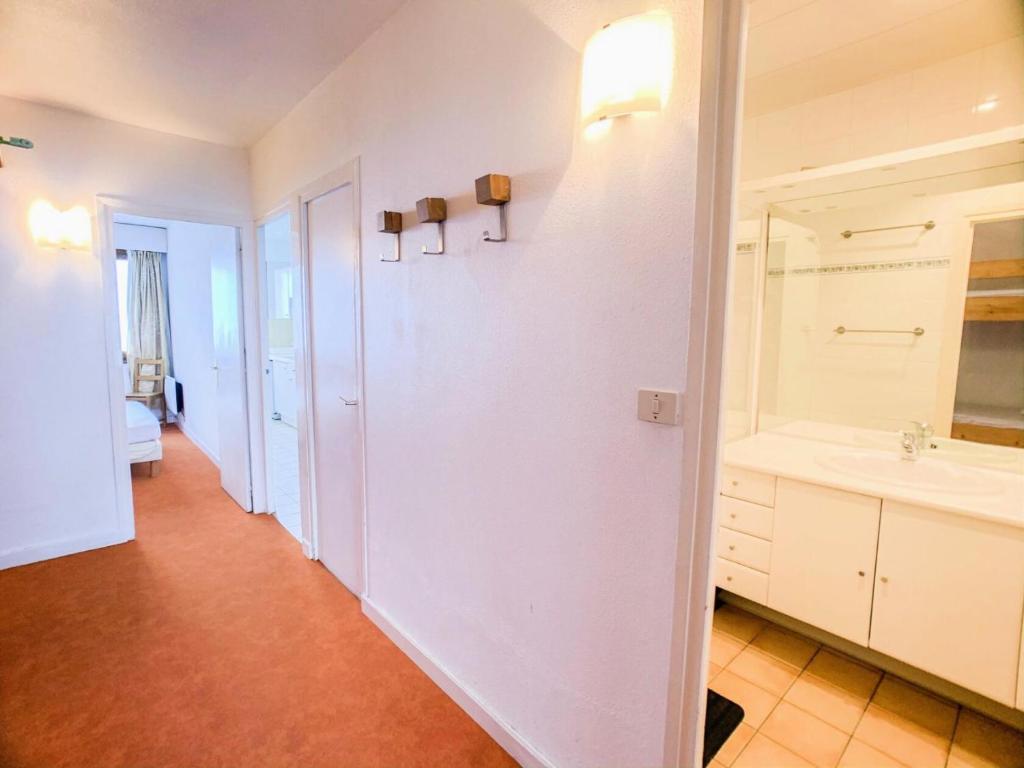 Kúpeľňa v ubytovaní Résidence Bec Rouge - Appartement lumineux·Skis aux pieds·Balcon MAE-6744